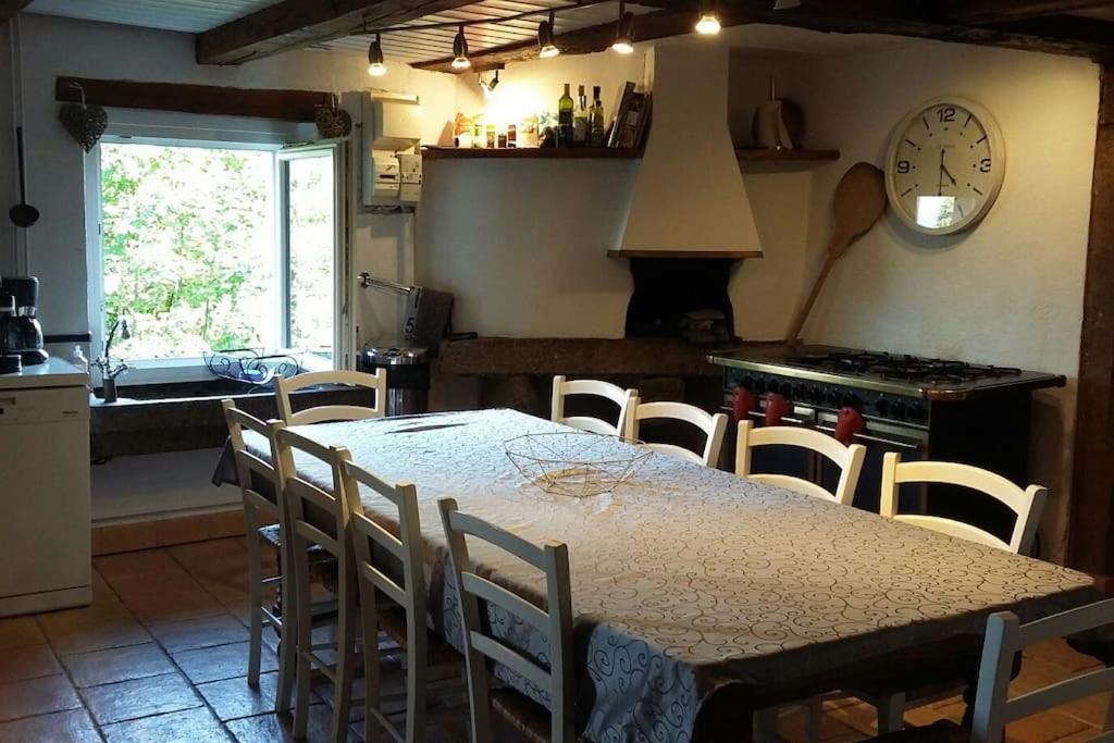 Ferme De Chenezeau - 15 Personnes , 7 Chambres Жерарме Экстерьер фото